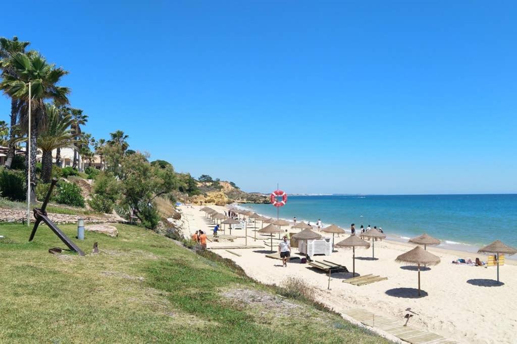 Praia Eulalia With Pool And 5 Minutes From The Beach Албуфейра Екстериор снимка