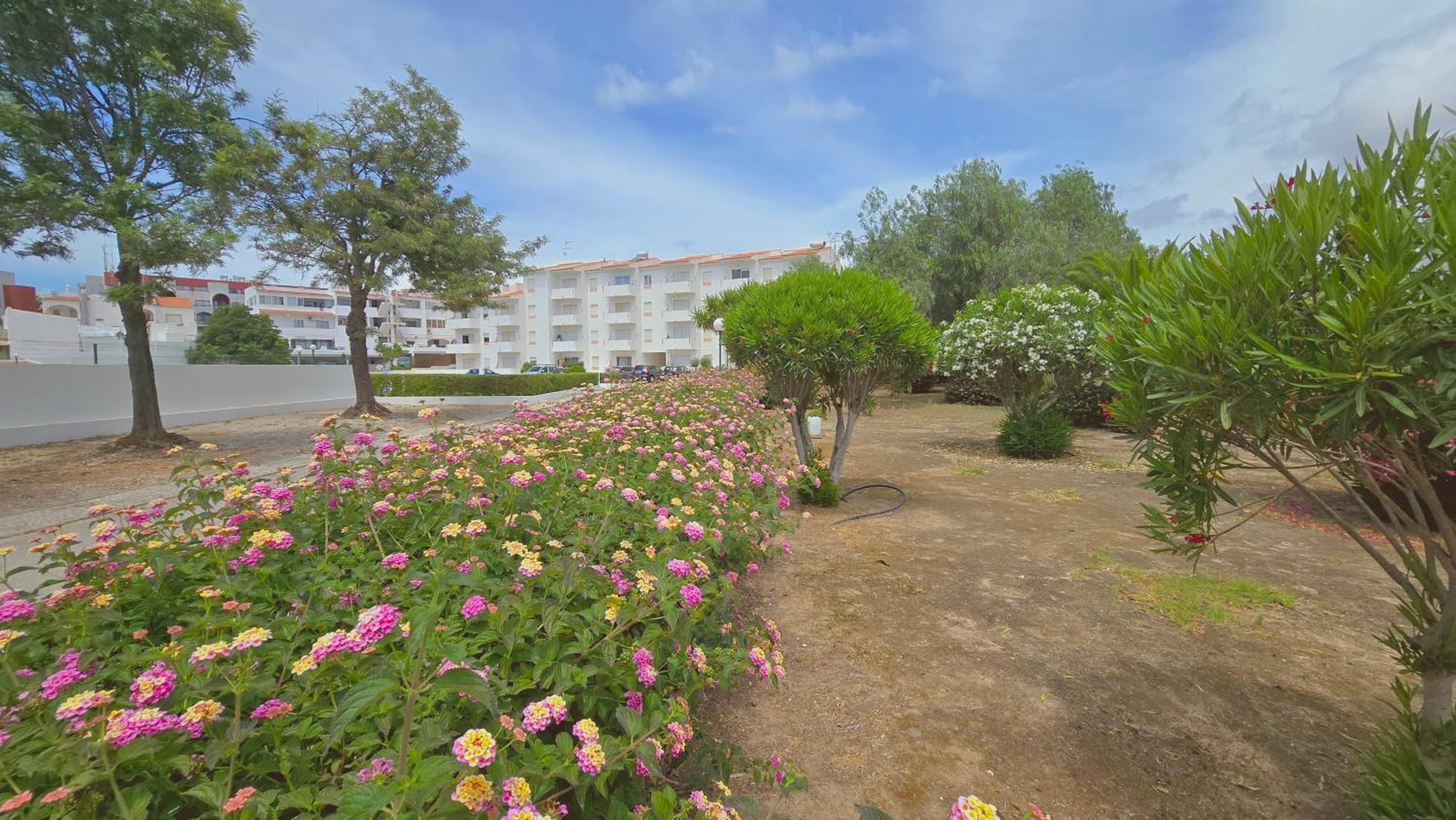 Praia Eulalia With Pool And 5 Minutes From The Beach Албуфейра Екстериор снимка