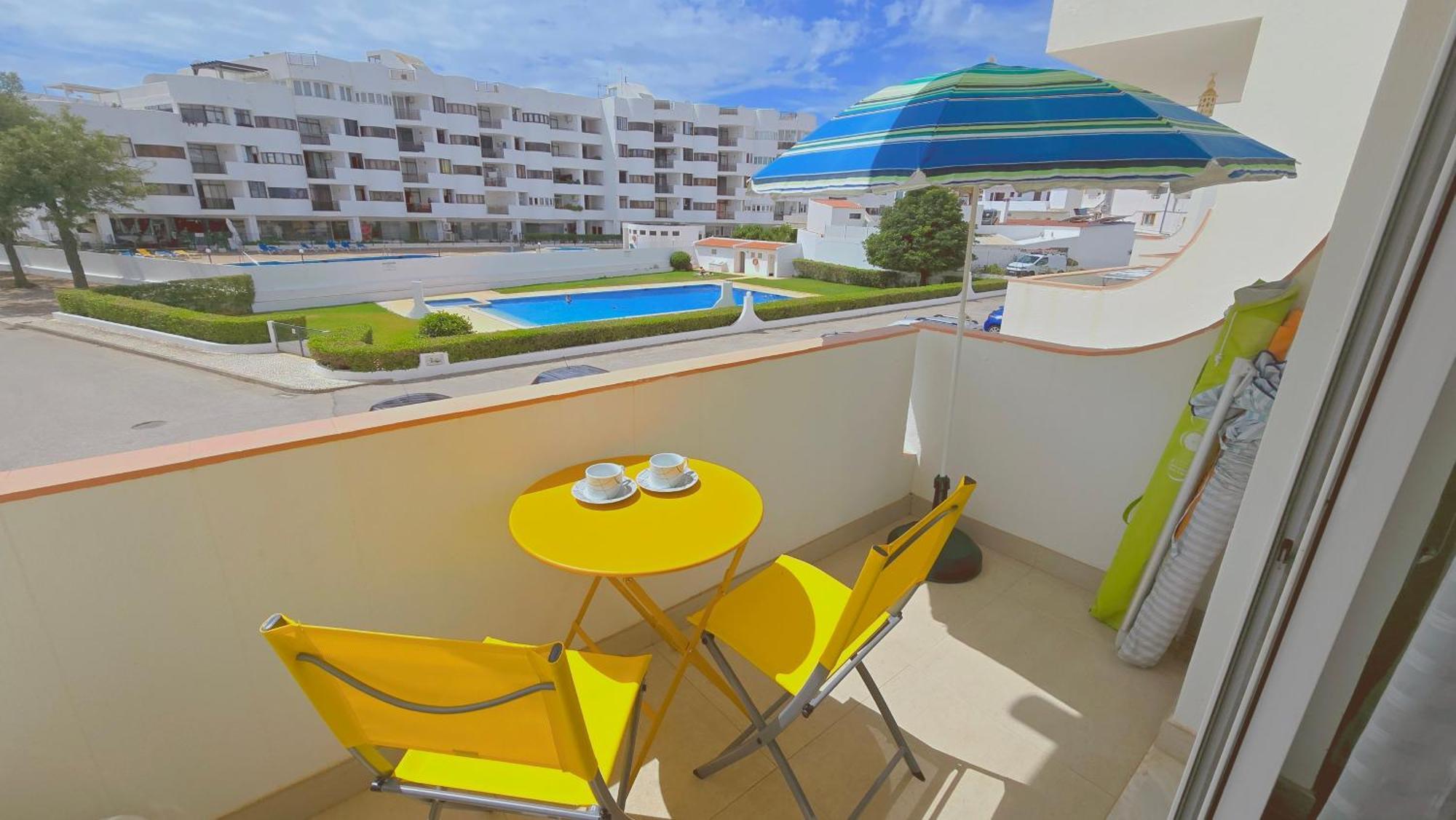 Praia Eulalia With Pool And 5 Minutes From The Beach Албуфейра Екстериор снимка